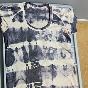 Lululemon Tie-Dye Short Sleeve Top